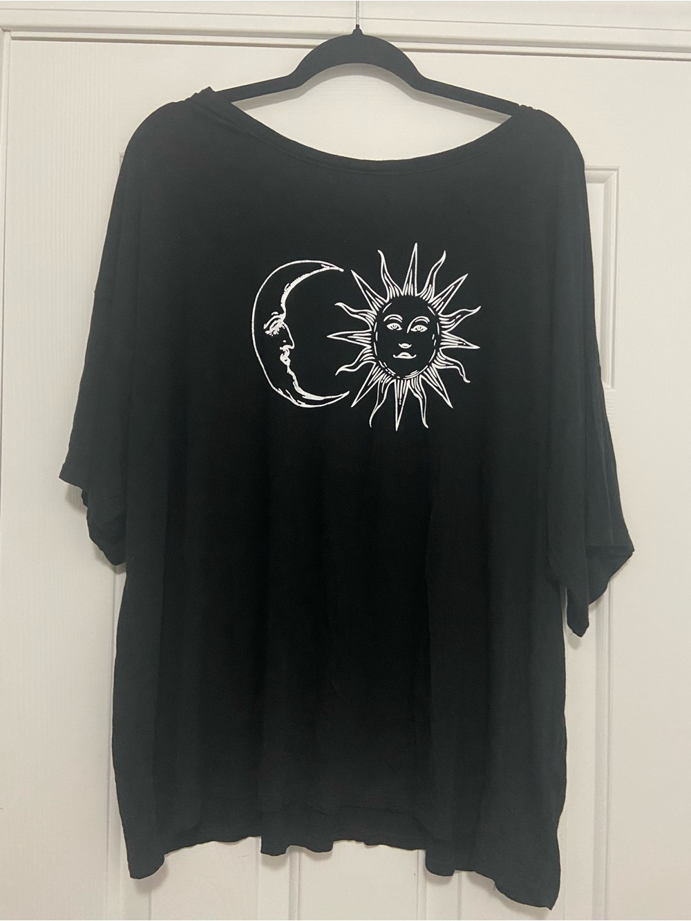 Boohoo Women’s 20 Black Sun & Moon Graphic Women's Tee